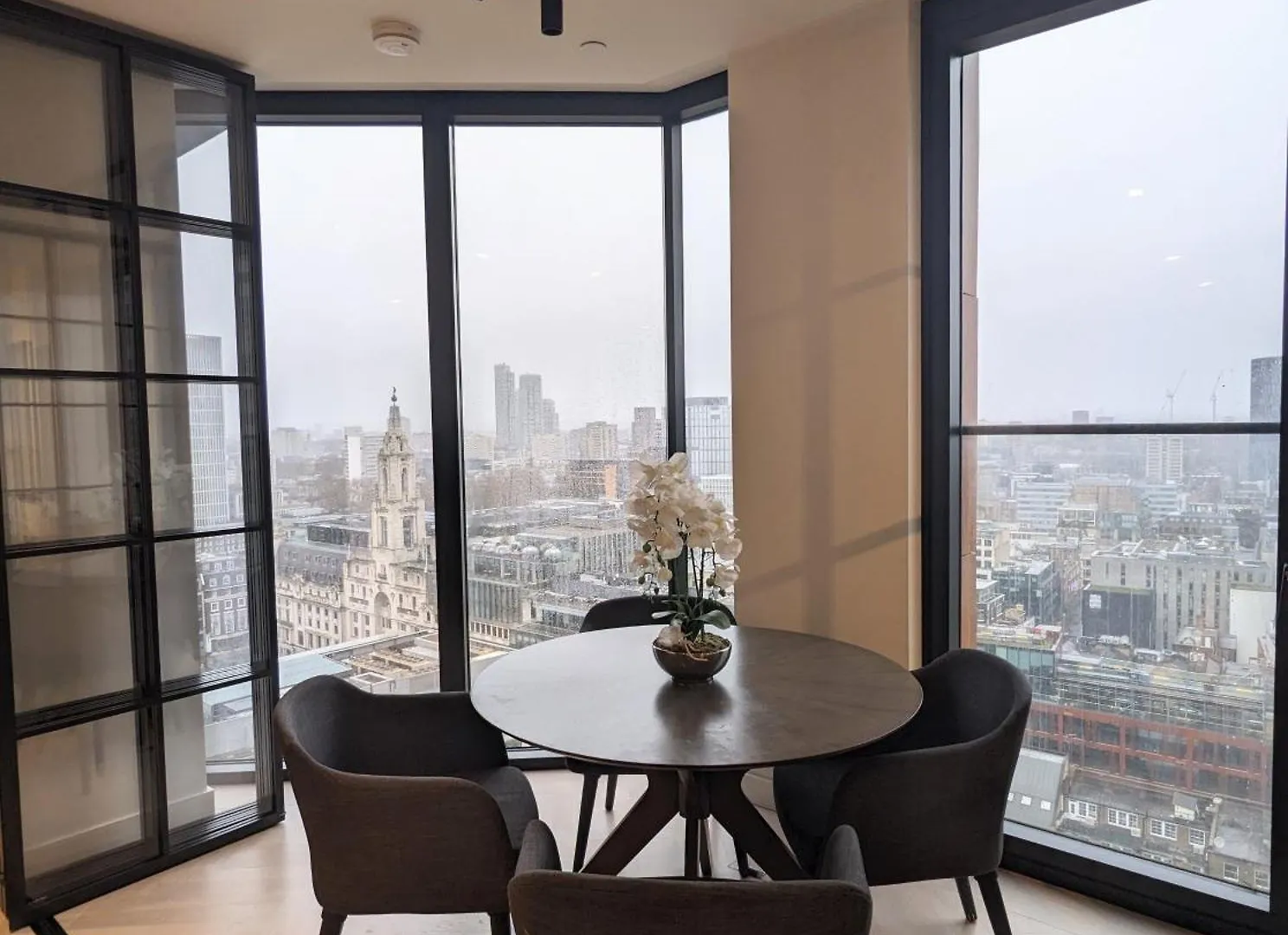 Sleep Cloud O Apartment London